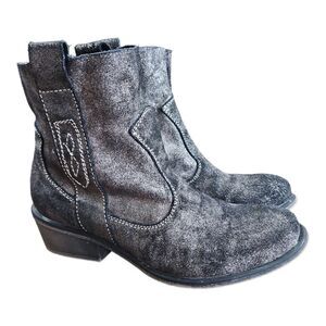 CHARLES by Charles David Pewter Sparkly Short Cowboy Boots Size 6